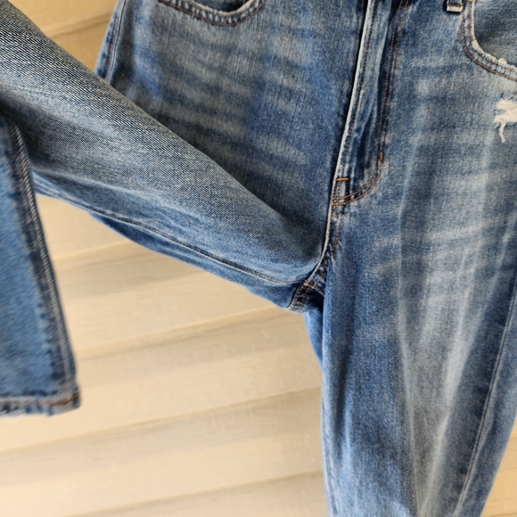 American Eagle mom distressed jeans size 6 - Picture 4 of 13